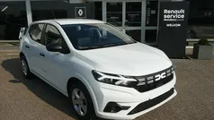 Gebruikt 2025 Dacia Sandero Essentiel Hatchback | € 18.000 (Goede deal)