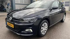 Zwart, metallic lak Gebruikt 2019 VW Polo Comfortline Hatchback | € 12.750 (Eerlijke prijs)