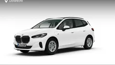 Wit Gebruikt 2023 BMW 225 Active Tourer Comfort Edition MPV | € 38.895 (Eerlijke prijs)