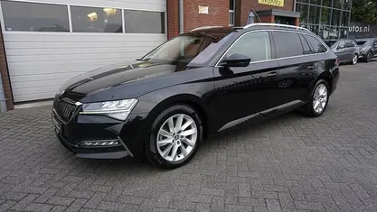 Occasion Skoda Superb Business Line 156 PK (114 kW) 2020 Zwart Hatchback
