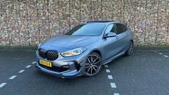 Grijs, metallic lak Gebruikt 2023 BMW 120 M Sport Hatchback | € 34.950 (Eerlijke prijs)