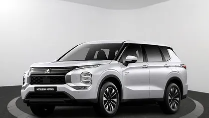 Occasion 2026 Mitsubishi Outlander Intense SUV | € 55.390 (Eerlijke prijs)