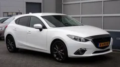 Wit Gebruikt 2015 Mazda 3 Hatchback | € 11.950 (Eerlijke prijs)
