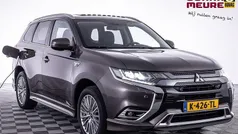 Bruin Gebruikt 2021 Mitsubishi Outlander Intense+ SUV | € 28.990 (Eerlijke prijs)