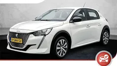 Wit Gebruikt 2023 Peugeot e-208 Active Hatchback | € 19.425 (Eerlijke prijs)