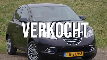 Paars (metallic) Occasion 2011 Lancia Ypsilon Silver Hatchback | € 5.950 (Eerlijke prijs)