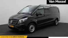 Zwart Gebruikt 2022 Mercedes e-Vito Van | € 28.900 (Goede deal)