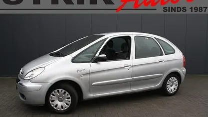 Grijs Occasion 2005 Citroën Xsara Picasso Attraction MPV | € 1.489 (Eerlijke prijs)