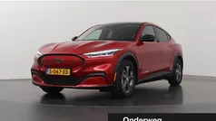 Rood Gebruikt 2023 Ford Mustang Mach-E SUV | € 34.830 (Eerlijke prijs)