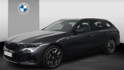 Grijs Occasion 2025 BMW 520 M Sport Stationwagen | € 63.900 (Super prijs)