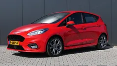 Rood Gebruikt 2021 Ford Fiesta ST-Line Hatchback | € 19.395 (Eerlijke prijs)