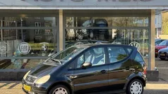 Zwart, metallic lak Gebruikt 2000 Mercedes A160 Classic MPV | € 1.495 (Goede deal)