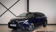 Blauw, metallic lak Nieuw 2024 Toyota Corolla Stationwagen | € 32.950 (Eerlijke prijs)