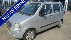 Grijs Gebruikt 2002 Suzuki Wagon R GL Hatchback | € 1.199 (Eerlijke prijs)