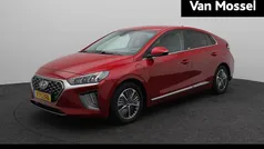 Rood, metallic lak Gebruikt 2021 Hyundai Ioniq Comfort Hatchback | € 18.440 (Eerlijke prijs)