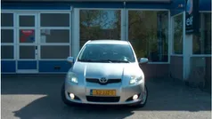 Grijs, metallic lak Gebruikt 2009 Toyota Auris Sol Hatchback | € 5.250 (Eerlijke prijs)