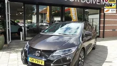 Bruin Gebruikt 2015 Honda Civic Elegance Hatchback | € 13.495 (Eerlijke prijs)