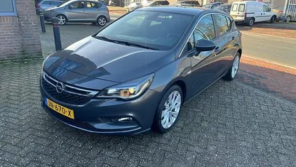 Gebruikt 2016 Opel Astra Edition Hatchback | € 5.999 (Eerlijke prijs)