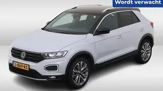 Wit, metallic lak Gebruikt 2021 VW T-Roc Sportline SUV | € 24.950 (Eerlijke prijs)