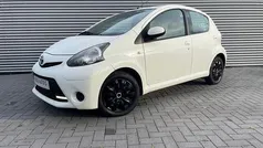 Gebruikt 2014 Toyota Aygo Hatchback | € 3.999 (Eerlijke prijs)