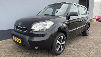 Zwart Gebruikt 2011 Kia Soul SUV | € 4.950 (Eerlijke prijs)