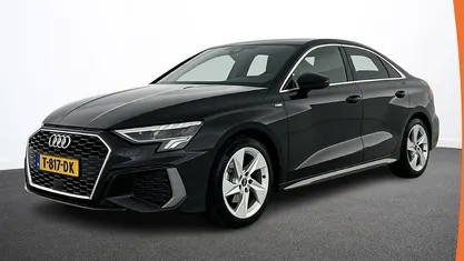 Zwart Occasion 2023 Audi A3 S-Line Sedan | € 29.490 (Eerlijke prijs)