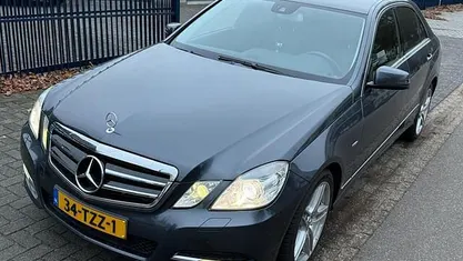 Gebruikt 2011 Mercedes E200 Avantgarde Sedan | € 11.995 (Eerlijke prijs)