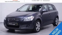 Gebruikt 2009 Kia Ceed 2 Hatchback | € 2.750 (Eerlijke prijs)