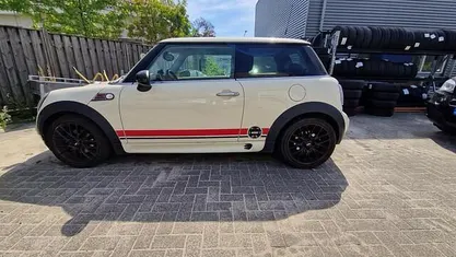 Occasion 2010 Mini Cooper Business Hatchback | € 6.750 (Eerlijke prijs)