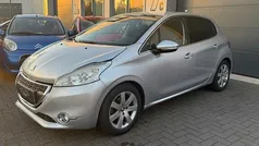 Grijs (metallic) Gebruikt 2012 Peugeot 208 Hatchback | € 4.795 (Eerlijke prijs)