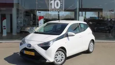 Wit Gebruikt 2018 Toyota Aygo X-play Hatchback | € 14.300 (Eerlijke prijs)
