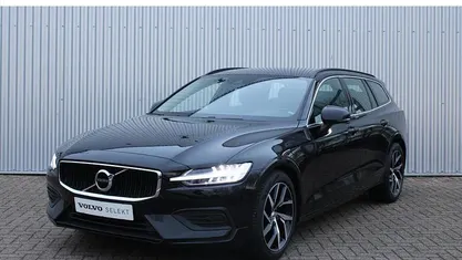 Zwart Gebruikt 2021 Volvo V60 Business Edition Stationwagen | € 31.950 (Eerlijke prijs)