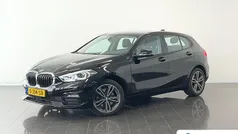 Zwart Gebruikt 2023 BMW 118 Hatchback | € 26.945 (Eerlijke prijs)