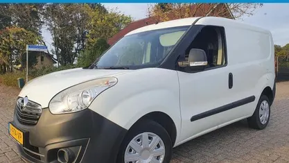 Wit Gebruikt 2013 Opel Combo MPV | € 3.695 (Eerlijke prijs)
