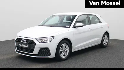 Wit Gebruikt 2023 Audi A1 Sportback Proline Hatchback | € 21.900 (Eerlijke prijs)