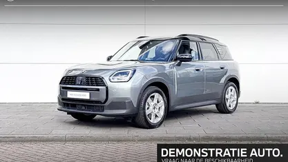 Smokey green Occasion 2024 Mini Countryman Classic SUV | € 39.900 (Goede deal)