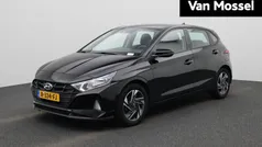 Zwart Gebruikt 2022 Hyundai i20 Comfort Hatchback | € 16.900 (Eerlijke prijs)