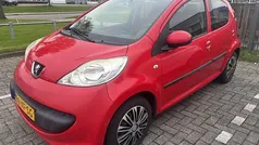 Rood Gebruikt 2007 Peugeot 107 Hatchback | € 1.890 (Eerlijke prijs)