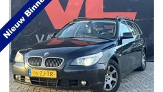 Zwart, metallic lak Gebruikt 2007 BMW 525 Executive Stationwagen | € 3.448 (Eerlijke prijs)