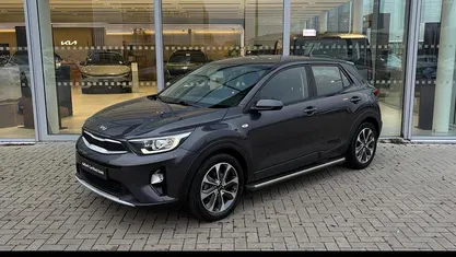 Grijs Gebruikt 2018 Kia Stonic SUV | € 14.745 (Eerlijke prijs)