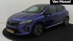 Gebruikt 2024 Renault Clio V Techno Hatchback | € 24.435 (Eerlijke prijs)
