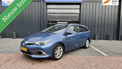 Occasion 2015 Toyota Auris Hybrid Hatchback | € 13.950 (Eerlijke prijs)