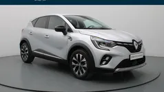 Zilver, metallic lak Gebruikt 2023 Renault Captur Techno SUV | € 26.490 (Eerlijke prijs)