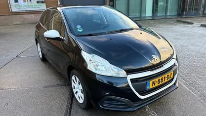 Occasion 2016 Peugeot 208 Access Hatchback | € 5.450 (Eerlijke prijs)