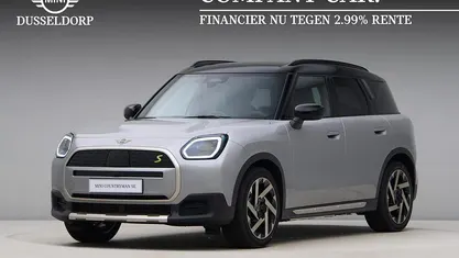 Blauw, metallic lak Gebruikt 2024 Mini Countryman Favoured SUV | € 41.750 (Super prijs)