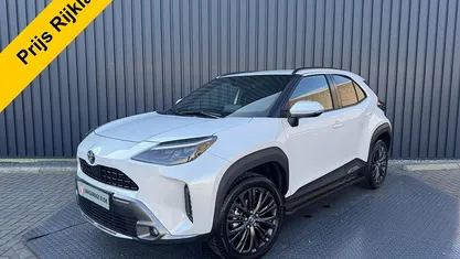 Wit Occasion 2024 Toyota Yaris Cross SUV | € 29.950 (Eerlijke prijs)