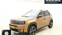 Gebruikt 2025 Fiat Grande Panda La Prima Hatchback | € 29.950 (Eerlijke prijs)