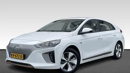 Wit Occasion 2017 Hyundai Ioniq Comfort Hatchback | € 10.430 (Eerlijke prijs)