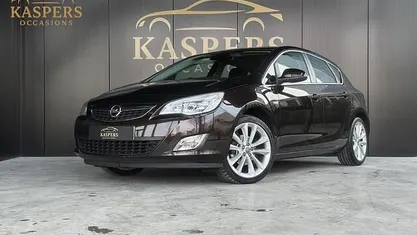 Occasion Opel Astra Cosmo 140 PK (102 kW) 2012 Bruin Hatchback