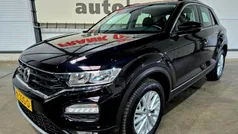 Zwart Gebruikt 2018 VW T-Roc Style SUV | € 19.450 (Eerlijke prijs)
